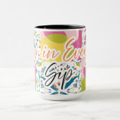 Joy in Every Sip – Kleurrijk Folk-geïnspireerd pat Mok (Midden)