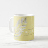 Joy komt 's ochtends en het is 'Hot Yellow' Koffiemok (Voorkant links)