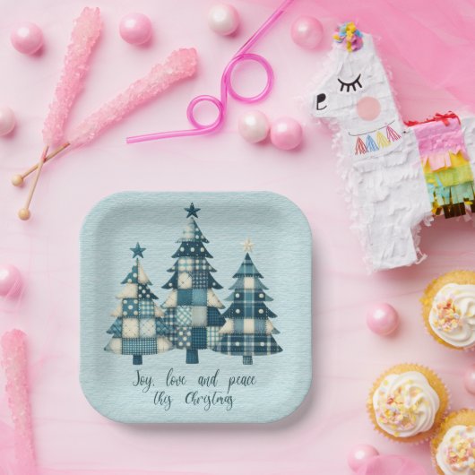 Joy, Love and Peace Blauwe geruite kerstbomen Papieren Bordje (Feest)