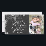 JOY LOVE PEACE VAKANTIEFOTOKAART | KRIJTBORD FEESTDAGENKAART<br><div class="desc">JOY LOVE PEACE VAKANTIEFOTOKAART | CHALKBOARD van ELKE CLARKE© "WENST U VREUGDE,  LIEFDE EN VREDE". Mooie sneeuwvlokken patroon en foto. Voor andere kleuren kunt u contact opnemen met de eigenaar van de winkel.</div>