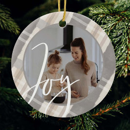 Joy | Moderne Waterverf van grijs en beige, spelde Keramisch Ornament