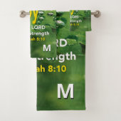 JOY OF THE LORD Christelijk Monogram Bad Handdoek (Insitu)