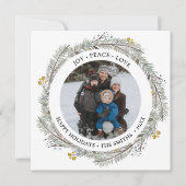 JOY PEACE LOVE Gold Berry Pine Bough Wreatcle Feestdagenkaart (Voorkant)