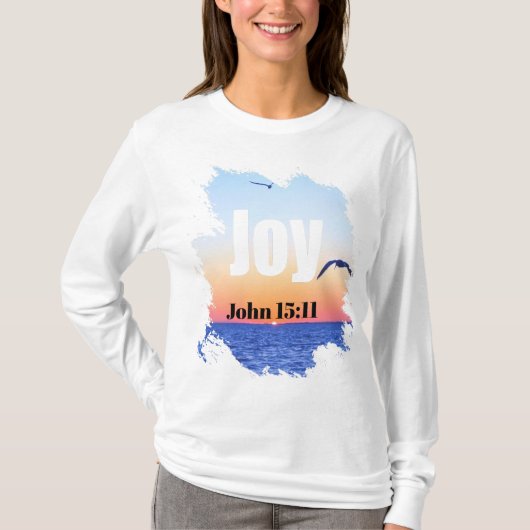 Joy Scripture Glowing Sunset Over Water T-shirt (Voorkant)