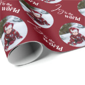 Joy to the World Script Typography Round Photo Red Cadeaupapier (Rol Hoek)