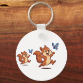 Joyful Chase – Happy Squirrel & Butterfly Sleutelhanger (Voorkant)
