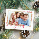 JOYFUL FAMILY FOTO elegant botanisch rood goud Feestdagenkaart<br><div class="desc">by kat massard >> www.simplysweetPAPERIE.com << An elegant, een eenvoudige botanische designfoto. Maximum area to display your beautiful familie too! TIPS 1. To resize / reposition the foto hit the "customise it" button. 2. You can also change the fonts, move and add more text. NEED HELP GETTING YOUR PHOTO TO...</div>