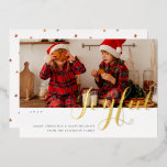 Joyful Kerstfamilie Foto modern script Folie Feestdagenkaart<br><div class="desc">Joyful Christmas Family Photo Modern Script Folie Stamped Christmas Kaarten is voorzien van een eenvoudig ontwerp met uw favoriete foto met de folie tekst overlay "Joyful" in de moderne kalligrafie script typografie. Gepersonaliseerd met een eenvoudige boodschap hieronder. Ideaal voor familie en vrienden om het kerstfeest en de feestdagen te vieren....</div>