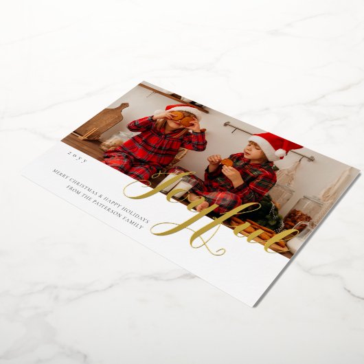 Joyful Kerstfamilie Foto modern script Folie Feestdagenkaart (Gedraaid)