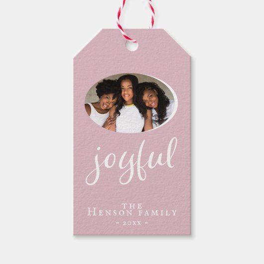 Joyful Modern Blush Pink Kerstfeestdag Foto Cadeaulabel (Voorkant)