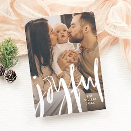 Joyful Modern Brushed Script Family Holiday Feestdagenkaart
