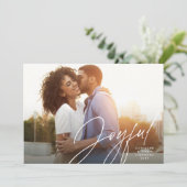 Joyful modern script één foto groen kerstfeest feestdagenkaart (Staand voorkant)