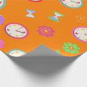 Joyful oranje klokken en bloemen party cadeaupapier (Hoek)