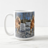 Joyful Palomino Pinto Horse and Snow Koffiemok (Links)