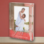 JOYFUL Pas getrouwd Couple Fotoblokken<br><div class="desc">Dit prachtige fotoblok kenmerkt het woord JOYFUL in een prachtig wit manuscript samen met alle andere informatie u wilt omvatten en uw foto die door een mooie waterverf druk wordt begrensd. Creëer een groot belang om cadeaus te geven of voor jezelf.</div>
