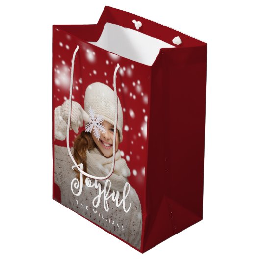 Joyful Script Moderne Kerstmis | Holiday-foto Medium Cadeauzakje (Voorkant Gekanteld)
