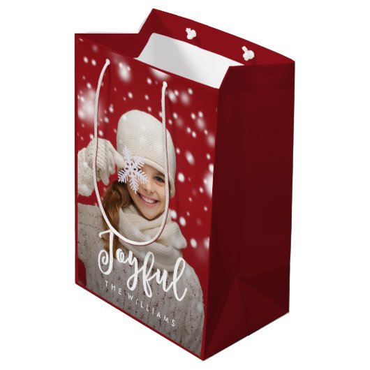 Joyful Script Moderne Kerstmis | Holiday-foto Medium Cadeauzakje (Achterkant Gekanteld)