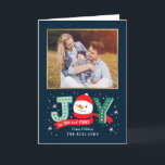 Joyful Snowman Folded Holiday Fotokaart Feestdagen Kaart<br><div class="desc">Het seizoen vieren met deze moderne en stijlvolle vakantiekaart van Berry Berry Sweet. Overeenkomende items en meer ontwerpopties zijn beschikbaar in onze winkel: www.berryberrysweet.com. De achtergrondkleur kan online worden aangepast om uw foto het best aan te passen!</div>