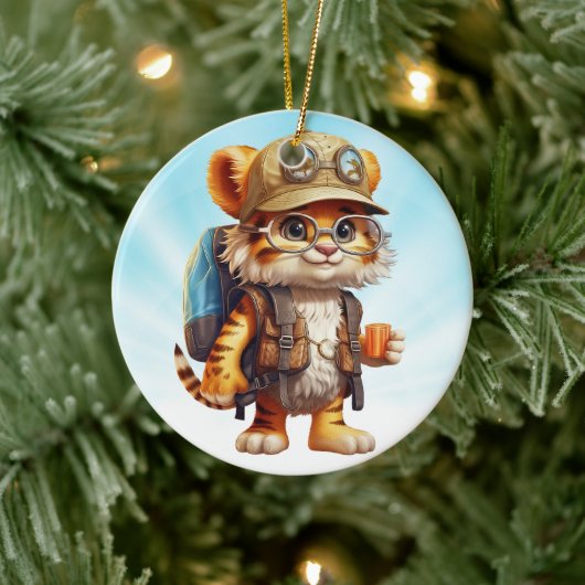 Joyful Tiger Cub met rugzak en koffie Keramisch Ornament (Boom)
