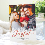 Joyful Typografie Snowflakes kerstfoto Feestdagenkaart<br><div class="desc">Verstuur je groeten van het seizoen met deze "Joyful Typography Snowflakes Overlay kerstfoto Holiday Kaart". Voor verdere aanpassing,  te klikken gelieve de "pas verder"verbinding aan en ons ontwerphulpmiddel te gebruiken om deze sjabloon te wijzigen.</div>