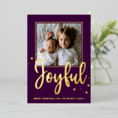 Joyful Typography Script Moderne Photo Kerstmis Folie Feestdagenkaart (Staand Voorkant)