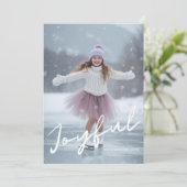 Joyful Winter Modern Script Christmas Photo Feestdagenkaart (Staand voorkant)