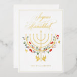 Joyous Hanukkah Festive Menorah Candle Foto Folie Feestdagenkaart<br><div class="desc">Joyous Hanukkah, stuur je Hanukkah wensen naar je familie en vrienden met onze prachtige aanpasbare fotokaart. Ons ontwerp is voorzien van onze prachtige, handgetekende menorakaars in faux roos goud met prachtige feestbloemen en bladeren. Doven zijn ook ingebouwd in dit prachtige, op Hanukkah geïnspireerde ontwerp. "Joyous Hanukkah" is geschreven in een...</div>