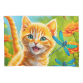 Joyous Kitten Kussensloop (Voorkant-Links)