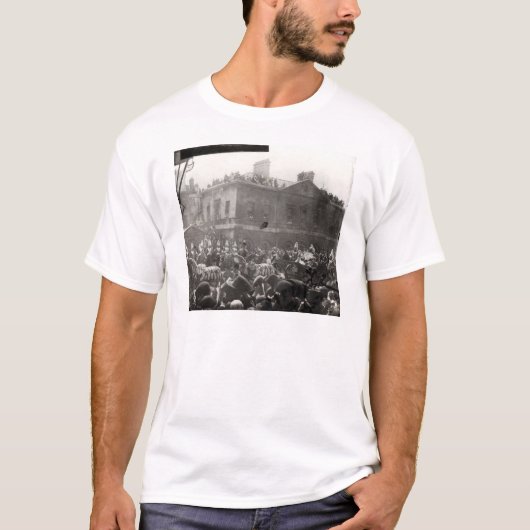 Jubilee Procession in Whitehall, 1887 T-shirt (Voorkant)