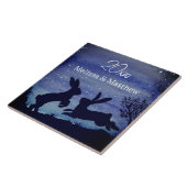 Jubileum aangepast Bunny Rabbit Blue Night Wedding Tegeltje (Zijkant)