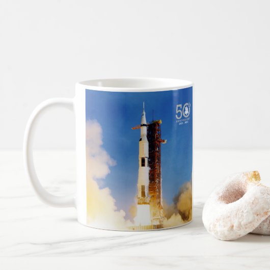 Jubileum Apollo 11 Moon Landing, Saturn V: Koffiemok (Met donut)