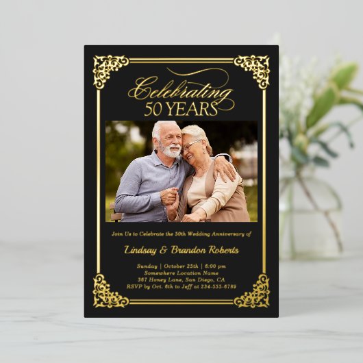 Jubileum Black Gold 50th Wedding Folie Uitnodiging (Staand Voorkant)