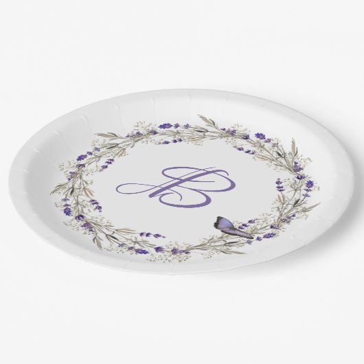 Jubileum lavendelkrans met monogram papieren bordje (Gekanteld)