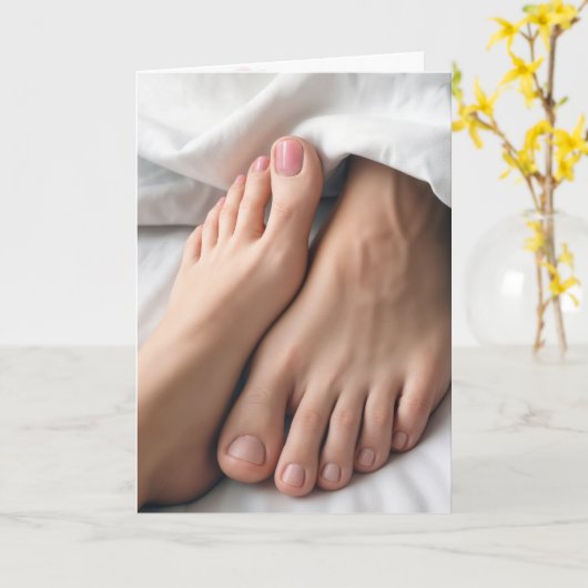 Jubileum Man en een vrouwenvoet op een bed Kaart (Gele Bloem)