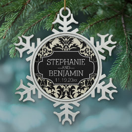 Jubileum voor weddenschappen met bride- en bruinna tin sneeuwvlok ornament