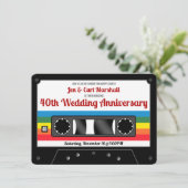 Jubileumfeest verpakt als een retro cassette uit d kaart (Staand voorkant)