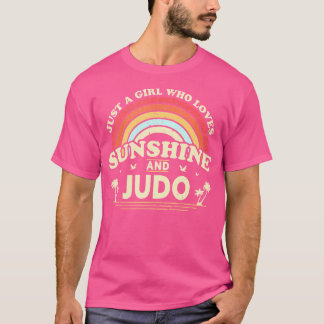 Judo is een meisje dat houdt van zon en judo t-shirt