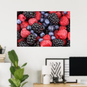 Juicy en Ripe Berry Fruit Medley Poster (Thuiskantoor)