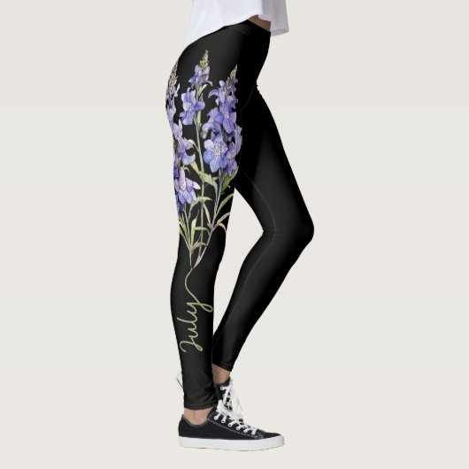 Juli Geboortebloem, Paarse Larkspur op Zwart Leggings (Rechts)