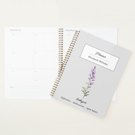 JULI LARKSPUR GEBOORTEBLOEM GEPERSONALISEERD PLANNER (Display)