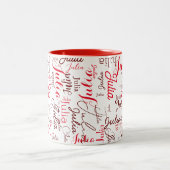 Julia Custom Red Script Name herhaald overal Tweekleurige Koffiemok (Center)