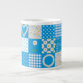 Jumbo Coffee Mok: Daisychains, Faux Patchwork Grote Koffiekop (Voorkant)