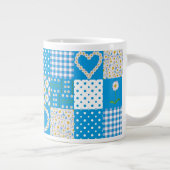 Jumbo Coffee Mok: Daisychains, Faux Patchwork Grote Koffiekop (Rechts)