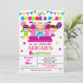 Jump verjaardagsuitnodiging Meisje bounce huis uit Kaart (Staand voorkant)