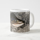 Jumping Salmon Grote Koffiekop (Voorkant rechts)