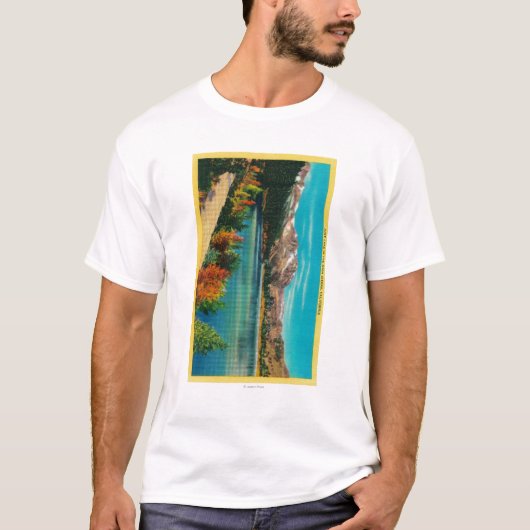 June Lake in the High SierraMono County, CA T-shirt (Voorkant)