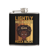 Junetetiende licht geMelaneerde Hella Black Melani Heupfles (Voorkant)