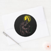 junger träumender Wolf Aufkleber Ronde Sticker (Envelop)