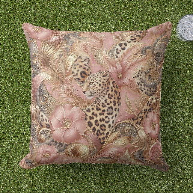 Jungle Roze en Bruine Luipaard  Buitenkussen (Gras)