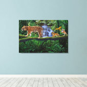 JUNGLETIJGER EN HAAR WELPEN CANVAS AFDRUK (Insitu (Houten vloer))